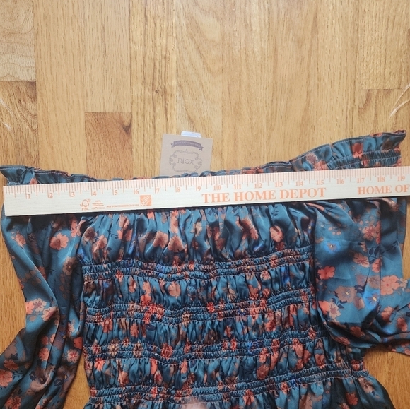 NWT Kori peasant milkmaid boho smocked blouse size large teal floral print - Picture 3 of 12